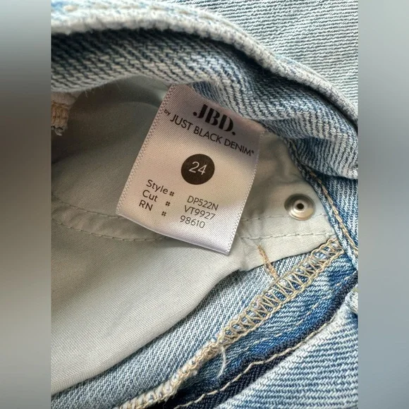 Vibes are Right Light Wash Distressed High Rise Cropped Jeans - Picture 10 of 10